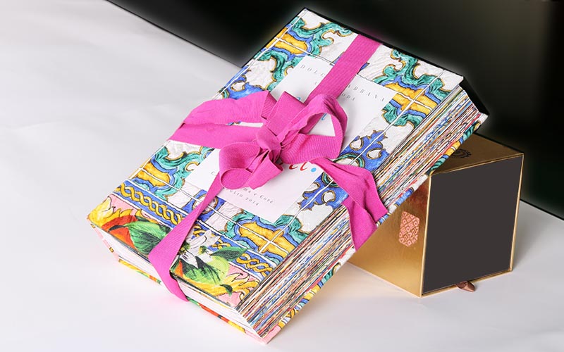 服裝畫冊印刷,時裝畫冊印刷,國外時裝畫冊印刷 服裝畫冊印刷,時裝畫冊印刷,國外時裝畫冊印刷